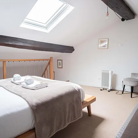 Apartamento Triplex Cathédrale Parking Gratuit Reims